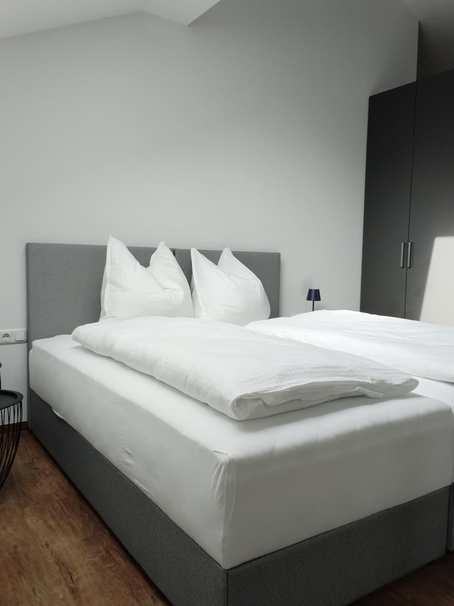 Hotel Stiegler Bed & Breakfast Timelkam Exterior photo